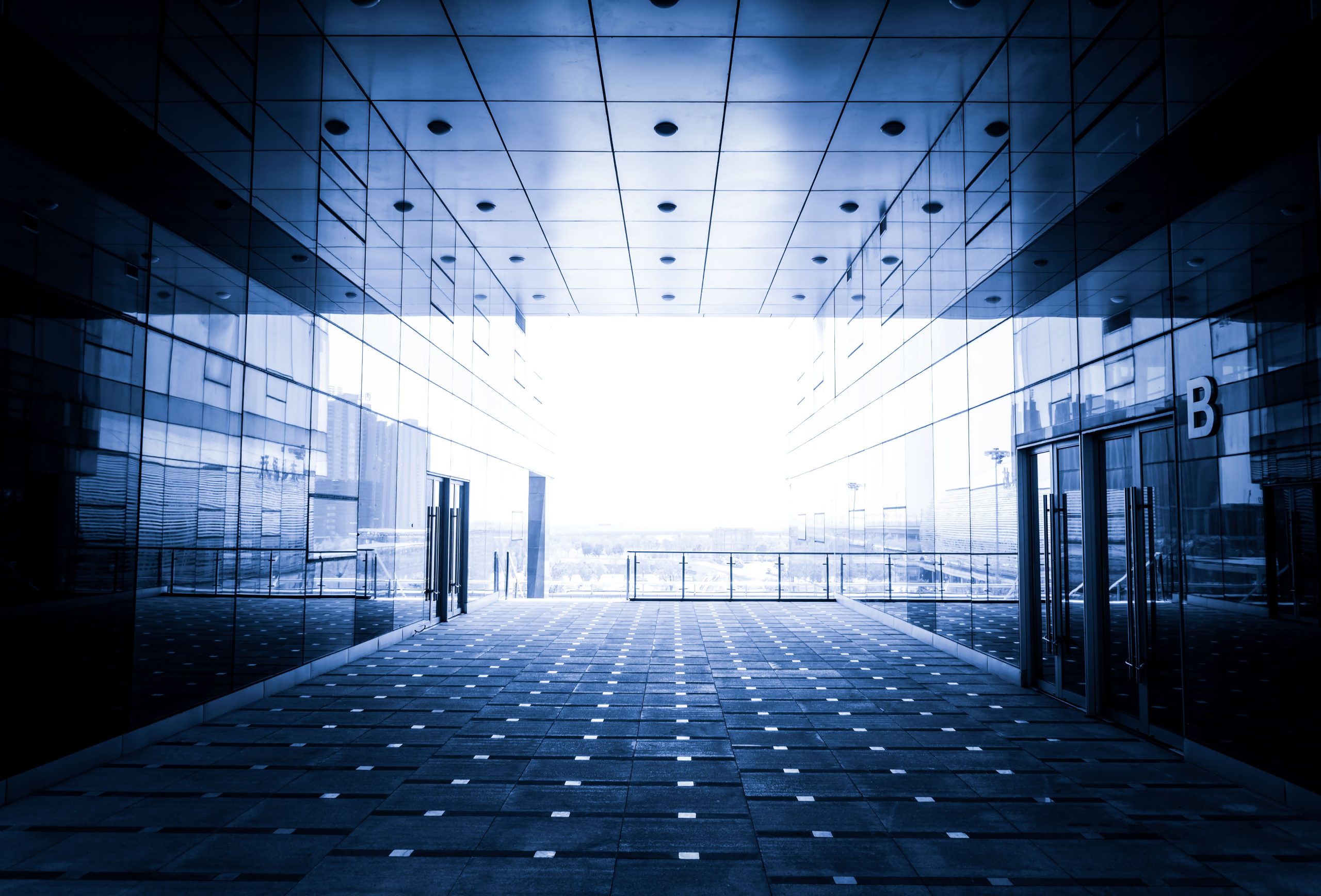 exit-glass-walkway